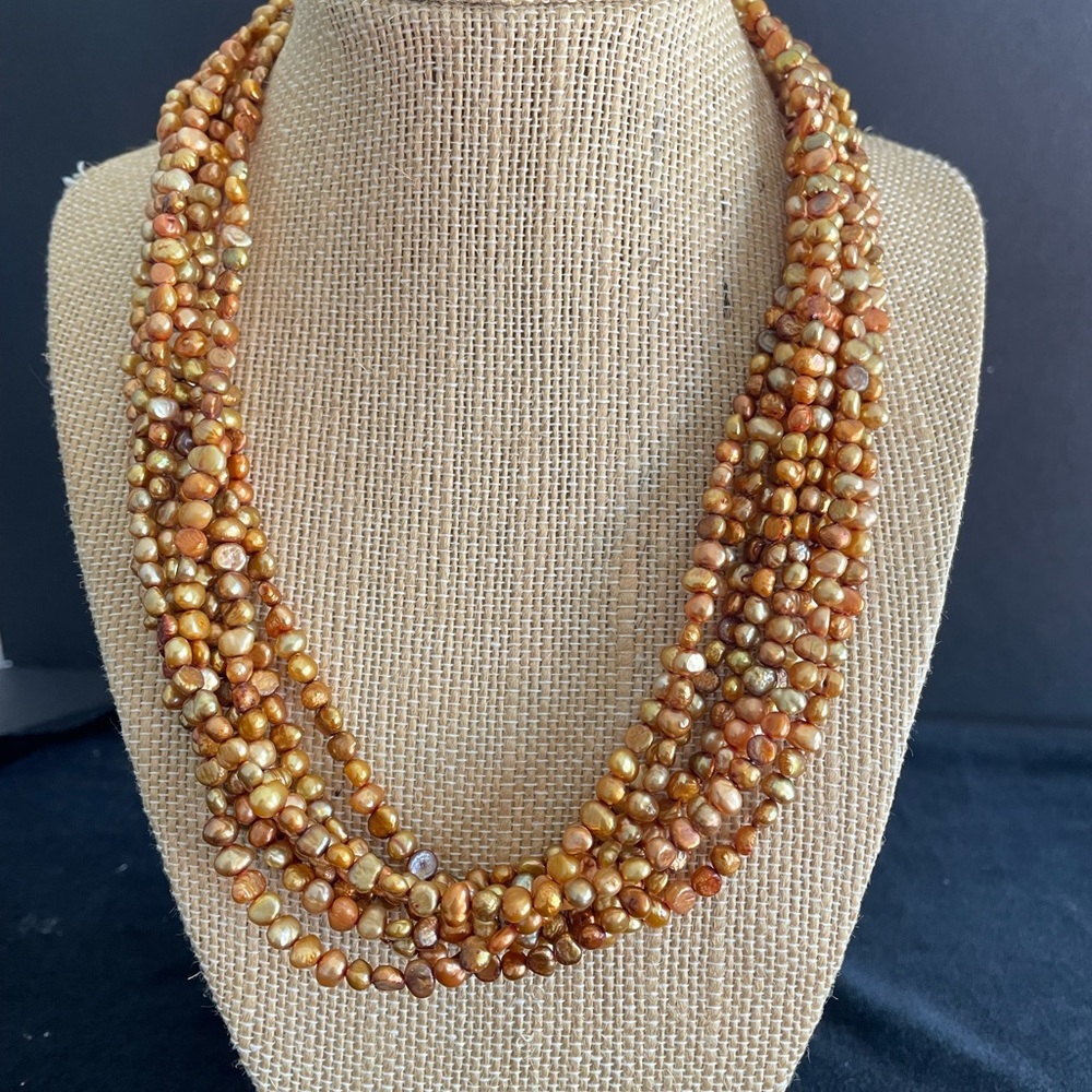 Freshwater Pearls Necklace